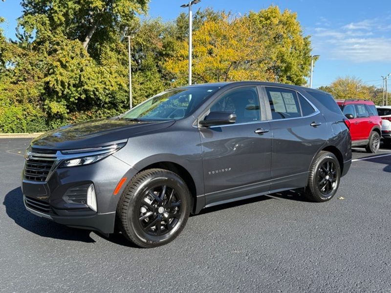 2023 Chevrolet Equinox LT photo 3