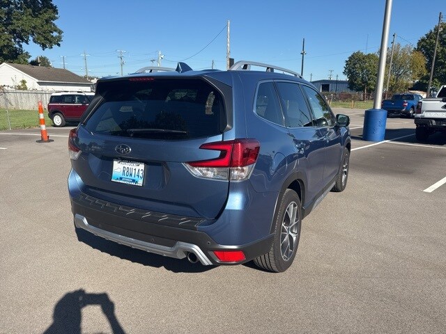 2022 Subaru Forester Touring photo 3