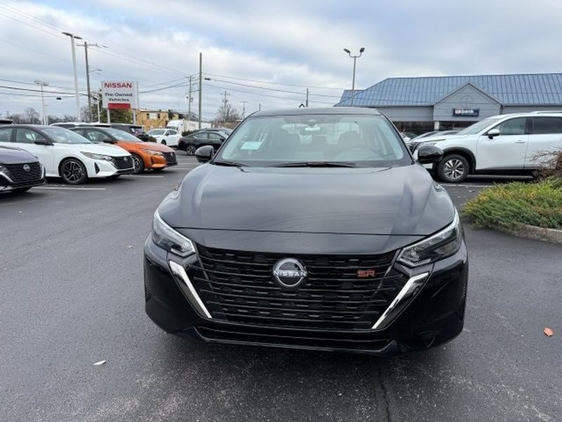 2025 Nissan Sentra SR photo 3
