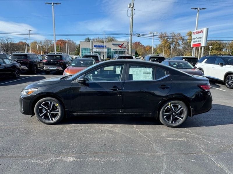 2025 Nissan Sentra SV's photo