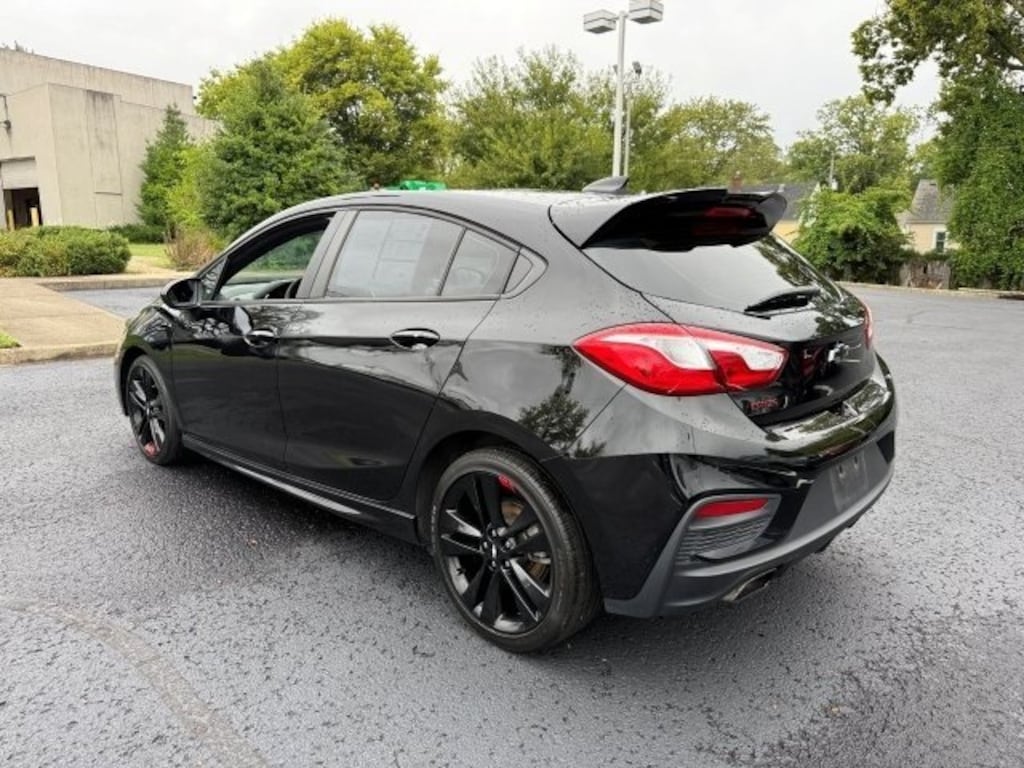 Used 2018 Chevrolet Cruze LT Hatchback