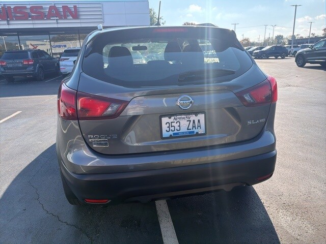 2018 Nissan Rogue Sport SL photo 3