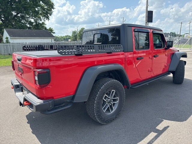 2024 Jeep Gladiator Mojave photo 3