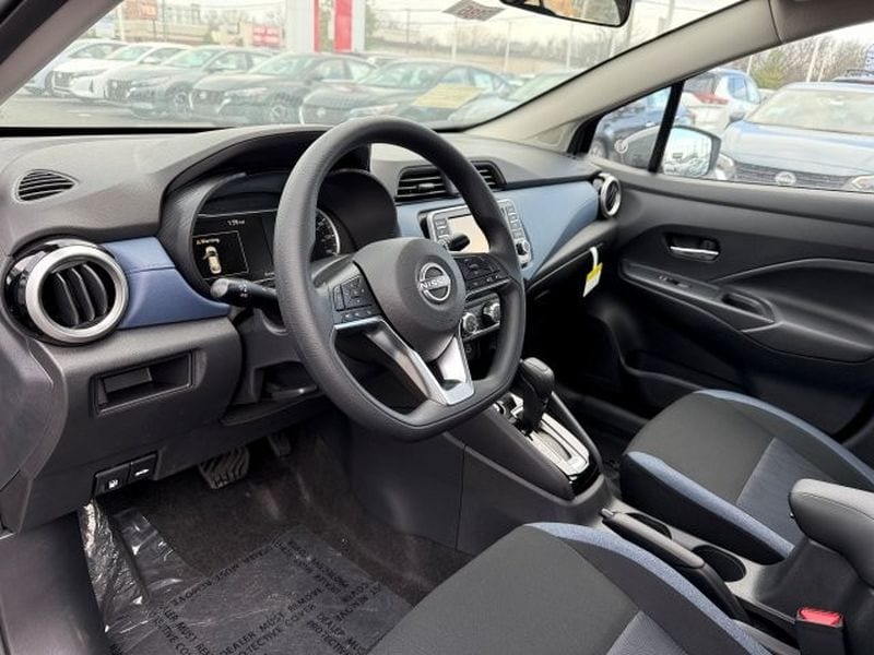 2025 Nissan Versa Sedan SV - Photo 14