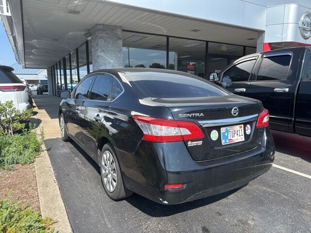 2015 Nissan Sentra S photo 3