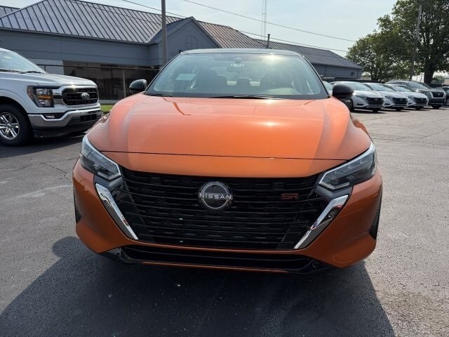 2025 Nissan Sentra SR photo 2