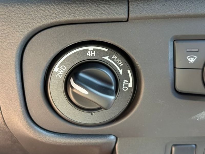 2025 Nissan Frontier PRO-4X - Photo 24
