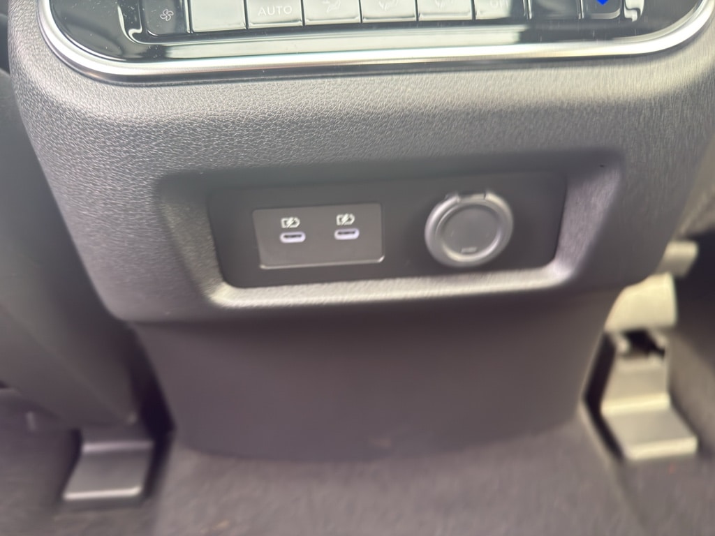 2025 Nissan Armada Platinum - Photo 40