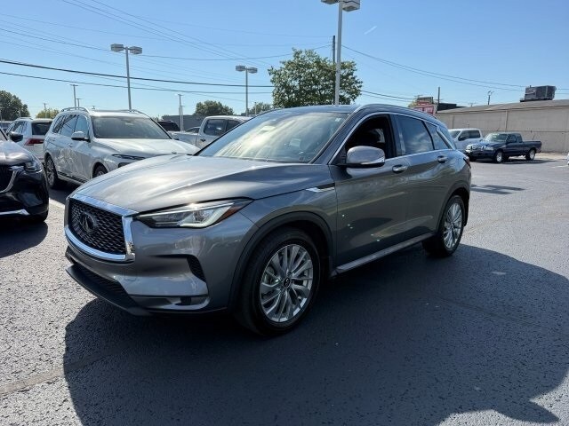 2023 Infiniti QX50 Luxe photo 3