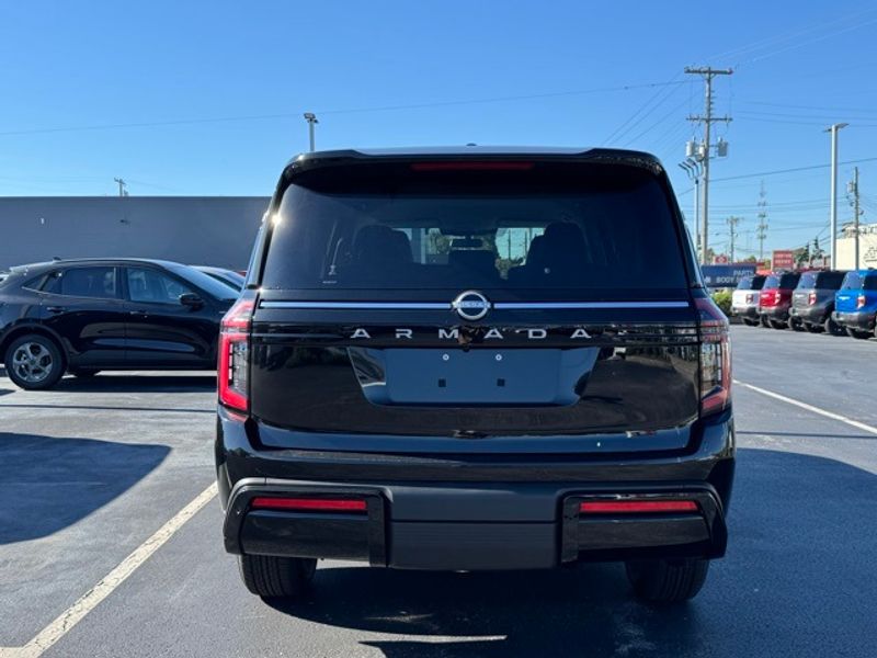 2026 Nissan Armada SV - Photo 7