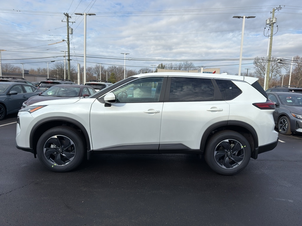 2026 Nissan Rogue SV's photo