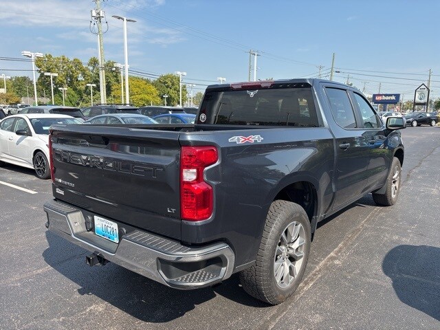 2022 Chevrolet Silverado 1500 LT photo 3