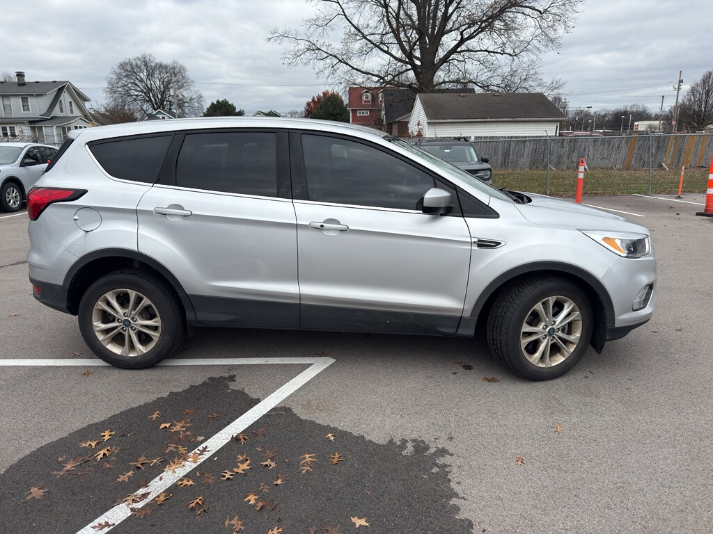 Used 2019 Ford Escape SE Sport Utility