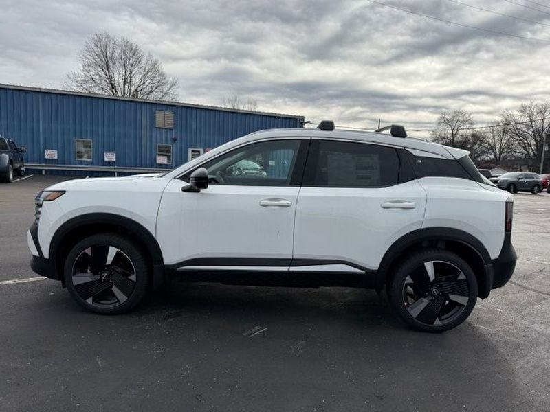 2026 Nissan KICKS SR AWD's photo