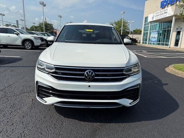2022 Volkswagen Tiguan SEL Premium R-Line photo 3