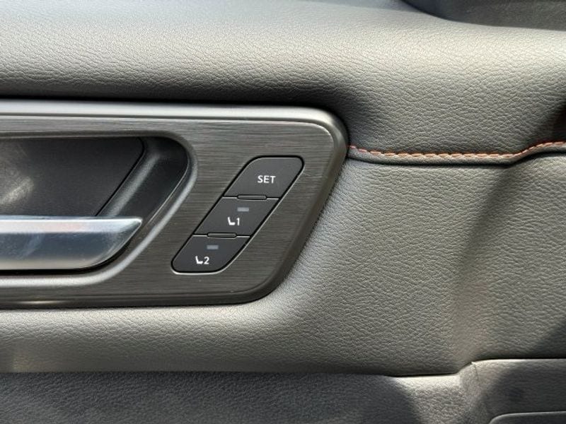 2025 Nissan Armada PRO-4X - Photo 11