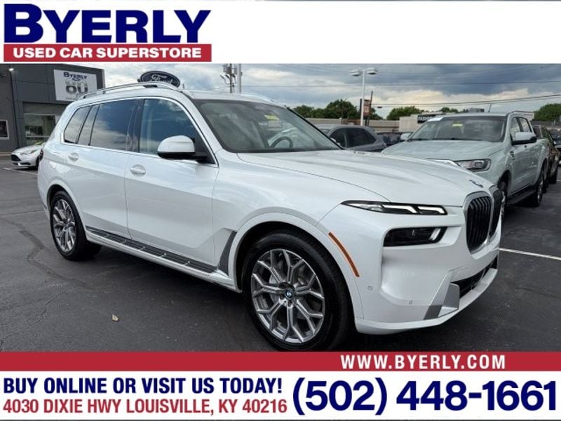 2023 BMW X7 40i's photo