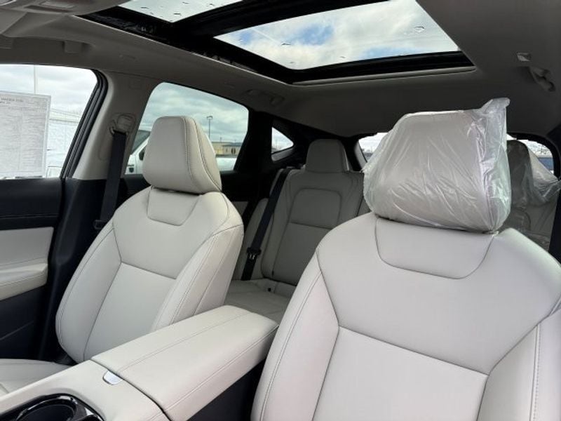 2025 Nissan Murano SL - Photo 18