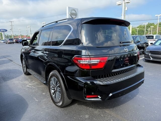 2023 Nissan Armada SL photo 4