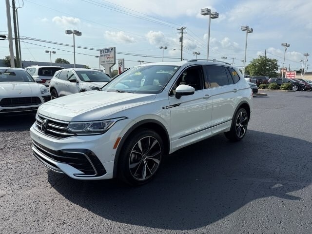 2022 Volkswagen Tiguan SEL Premium R-Line photo 4
