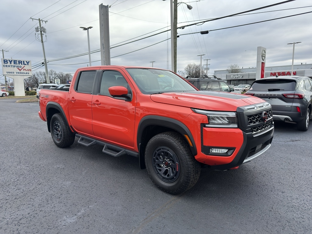 2025 Nissan Frontier PRO-4X's photo