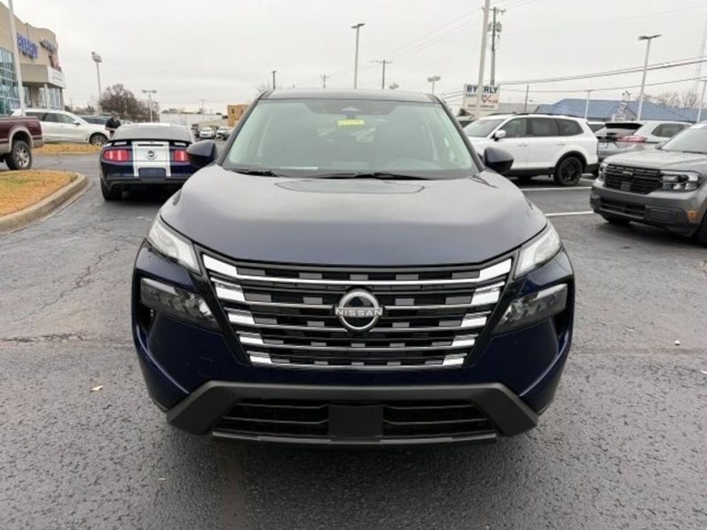 Used 2025 Nissan Rogue SV Sport Utility