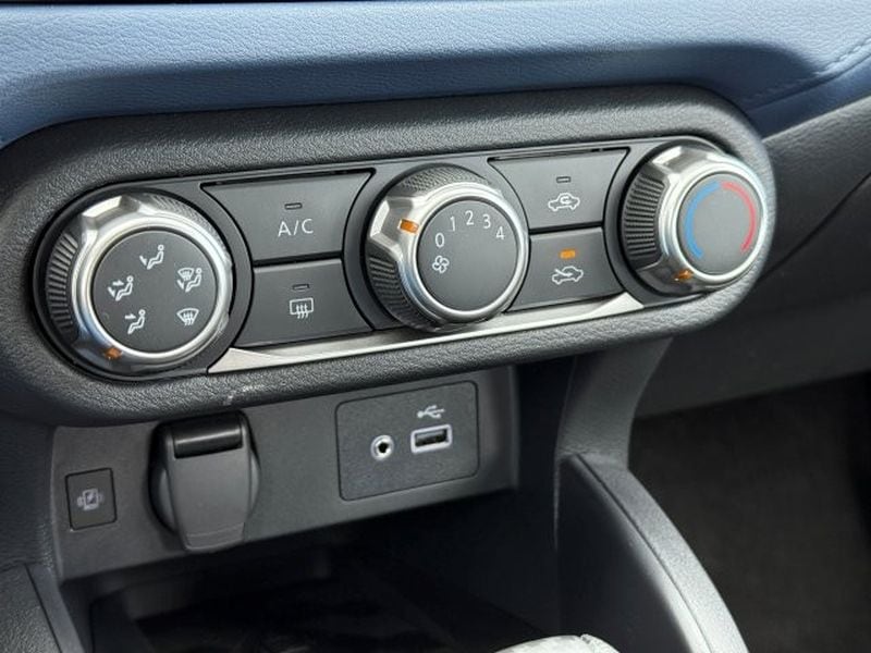 2025 Nissan Versa Sedan SV - Photo 24