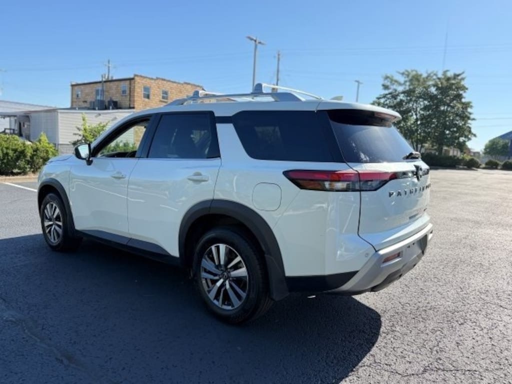 Certified 2024 Nissan Pathfinder SL SUV