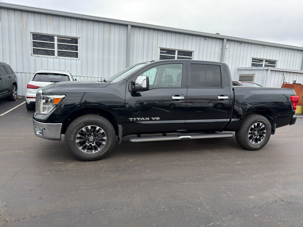 Used 2019 Nissan Titan SL Crew Cab