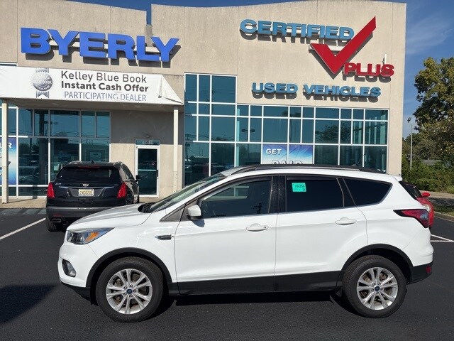 2018 Ford Escape SE photo 2