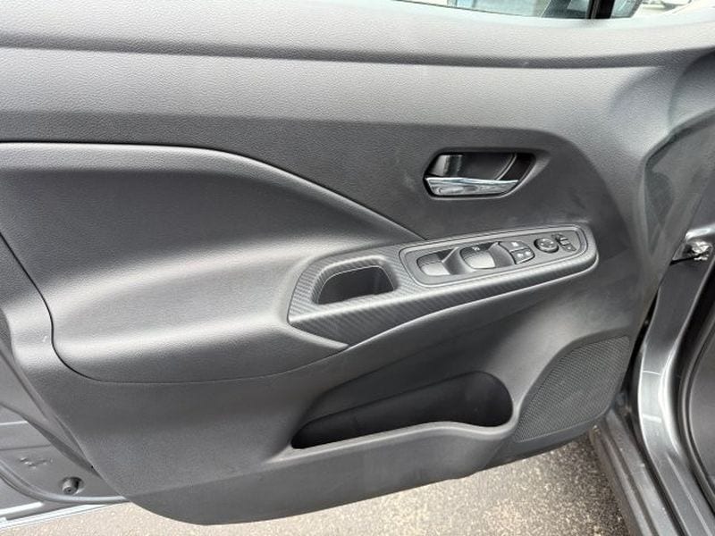 2025 Nissan Versa Sedan SV - Photo 13