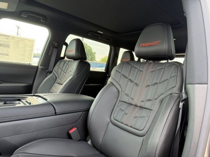 2025 Nissan Armada PRO-4X - Photo 15