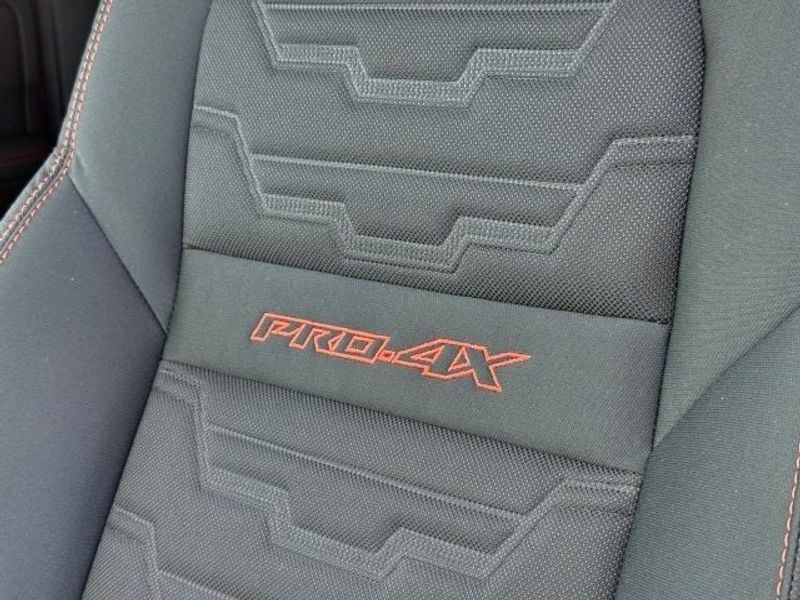2025 Nissan Frontier PRO-4X - Photo 15