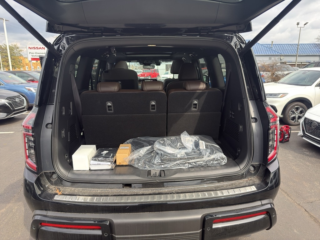 2025 Nissan Armada Platinum - Photo 44