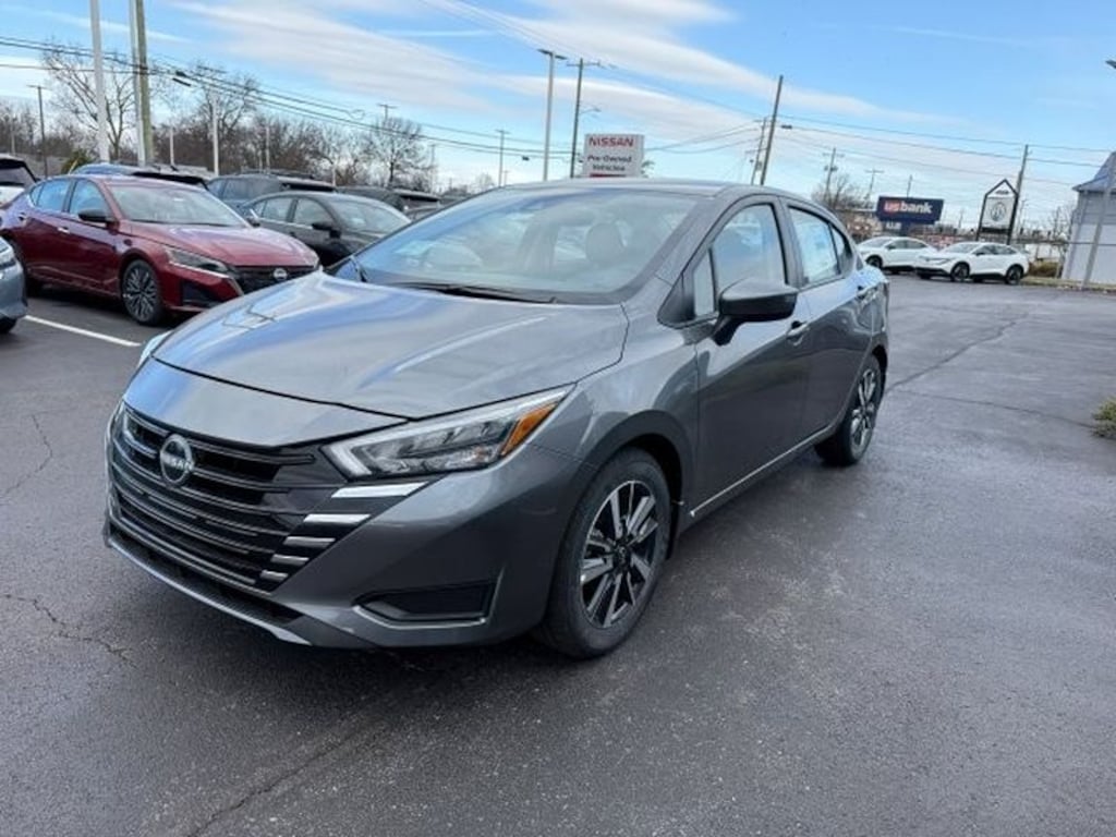New 2025 Nissan Versa 1.6 SV Sedan