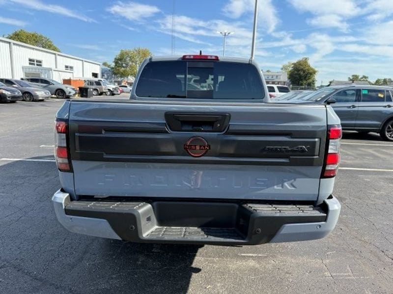 2025 Nissan Frontier PRO-4X - Photo 8