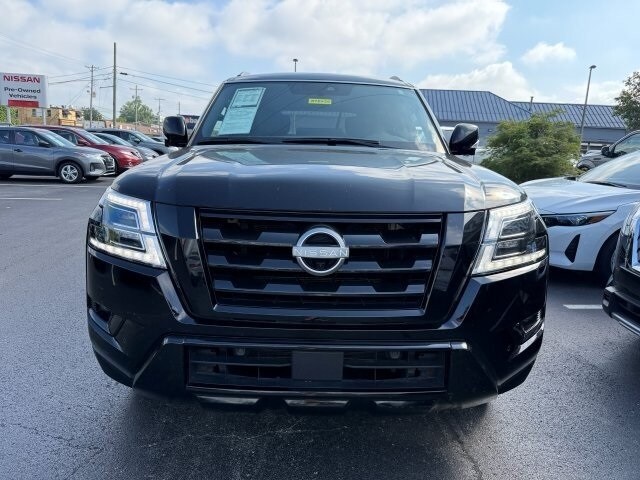 2023 Nissan Armada SL photo 2