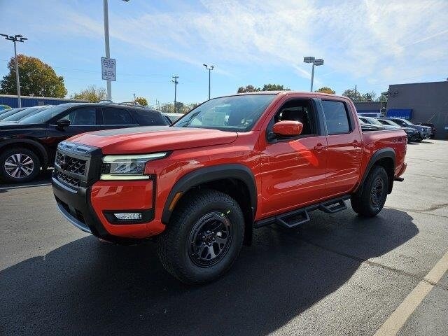 2025 Nissan Frontier PRO-4X photo 3