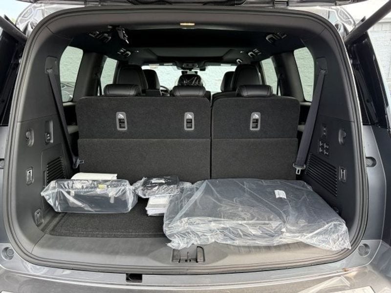 2025 Nissan Armada PRO-4X - Photo 22
