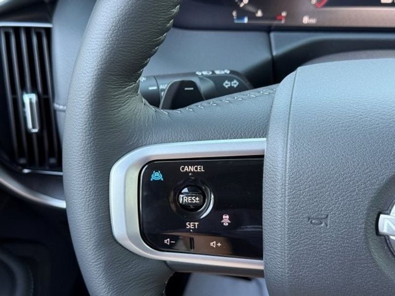 2026 Nissan Armada SV - Photo 29