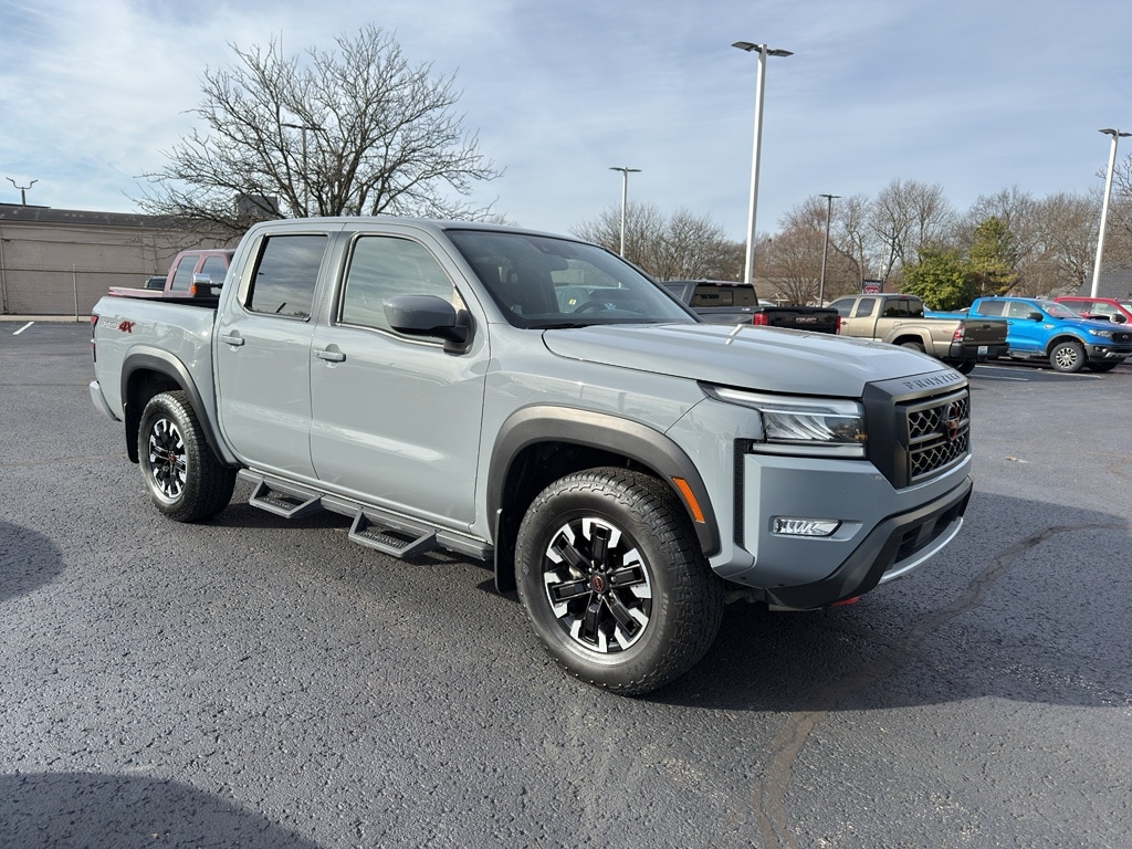 2024 Nissan Frontier PRO-4X's photo