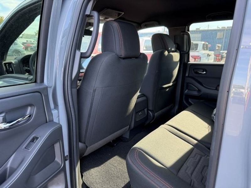2025 Nissan Frontier PRO-4X - Photo 16