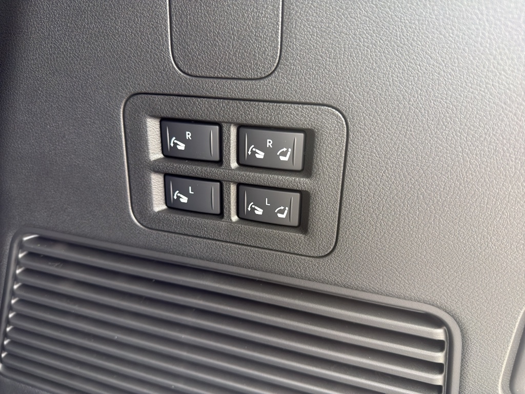 2025 Nissan Armada Platinum - Photo 45