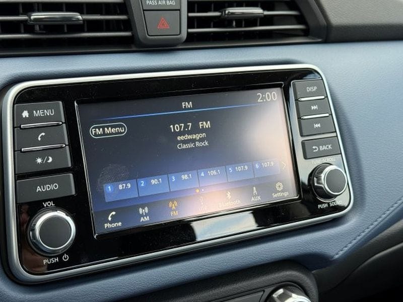 2025 Nissan Versa Sedan SV - Photo 23