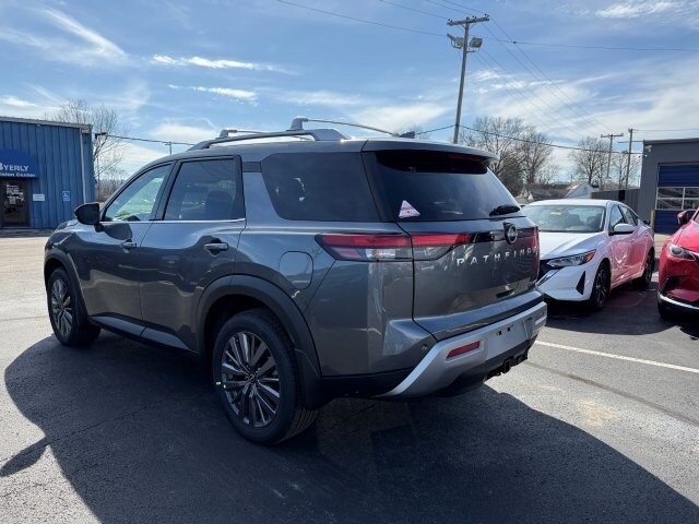 2025 Nissan Pathfinder SL photo 4