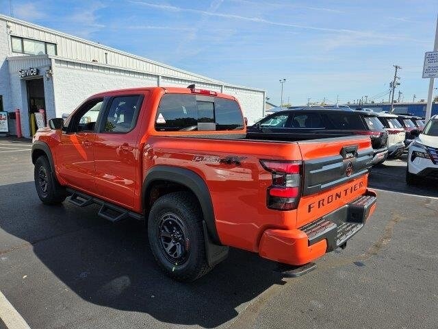 2025 Nissan Frontier PRO-4X photo 4