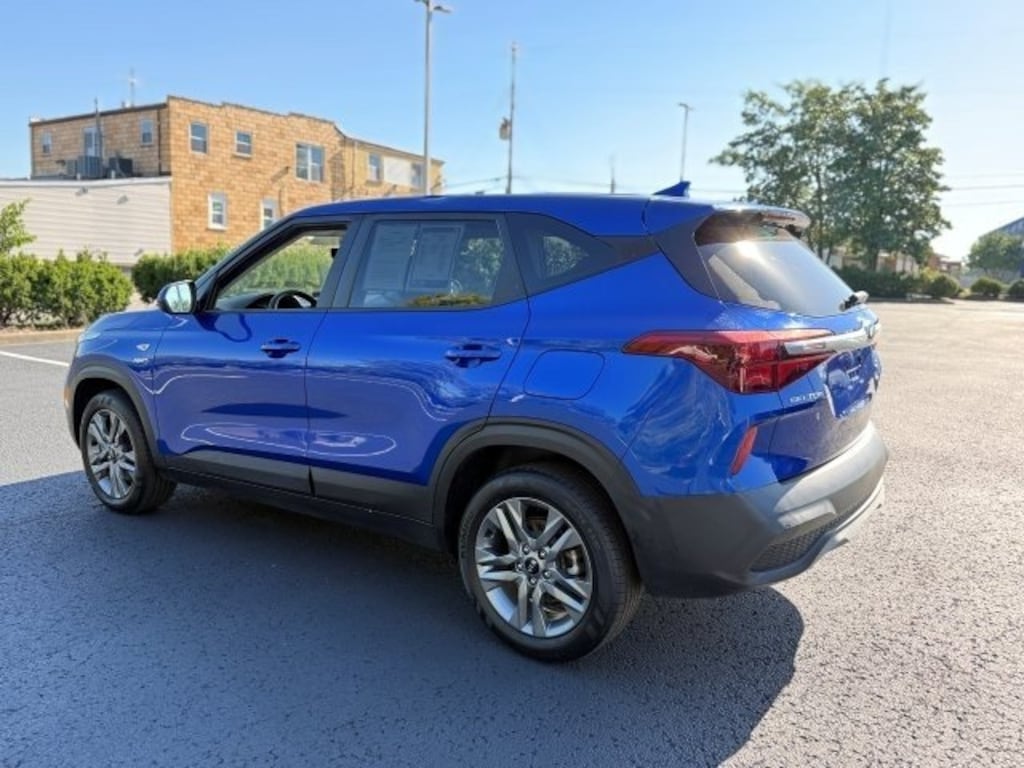 Used 2021 Kia Seltos LX SUV