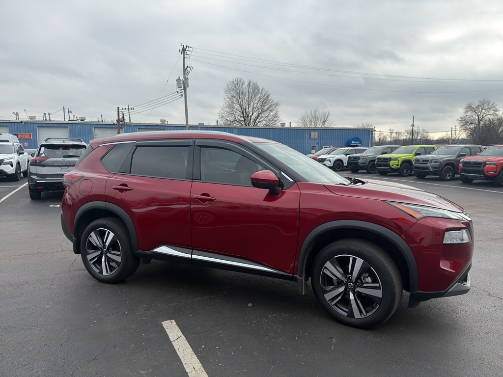 2021 Nissan Rogue SL's photo