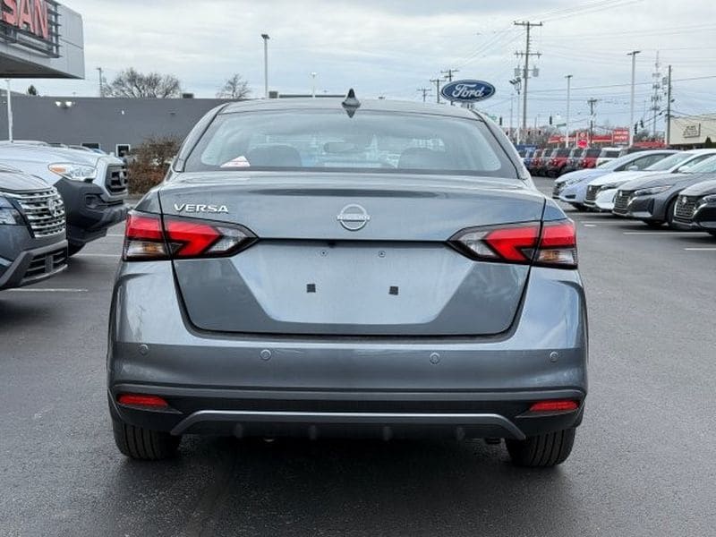 2025 Nissan Versa Sedan SV - Photo 10
