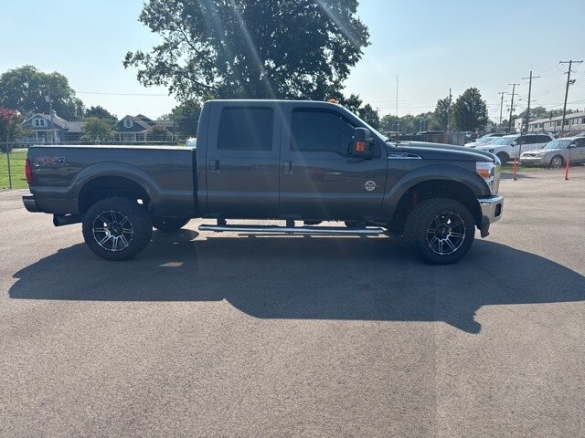 2016 Ford F-250 photo 2
